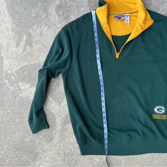 Green Bay Packers Green and Yellow Men's Zip-Up Sweater - Picture 6 of 7